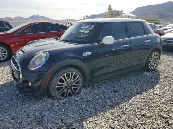 2015 MINI Cooper Hardtop 4 Door S