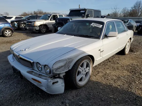 1999 Jaguar XJ XJR