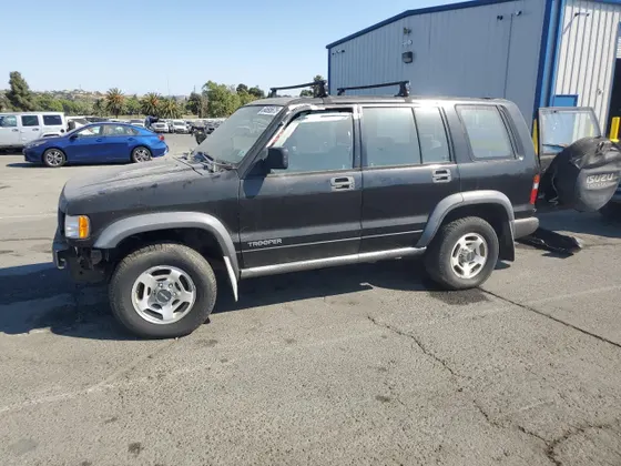 1996 Isuzu Trooper Base S