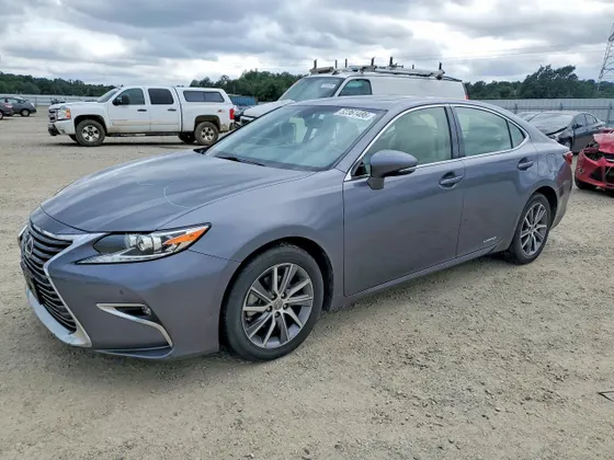 2016 Lexus ES 300h Hybrid