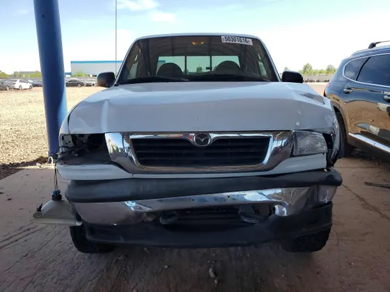 1998 Mazda B-Series 4WD Truck SE