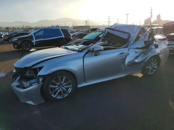 2016 Lexus GS 200t
