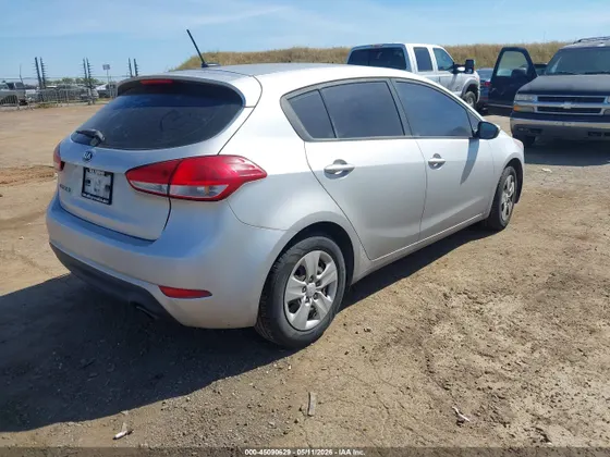 2017 Kia Forte5 LX