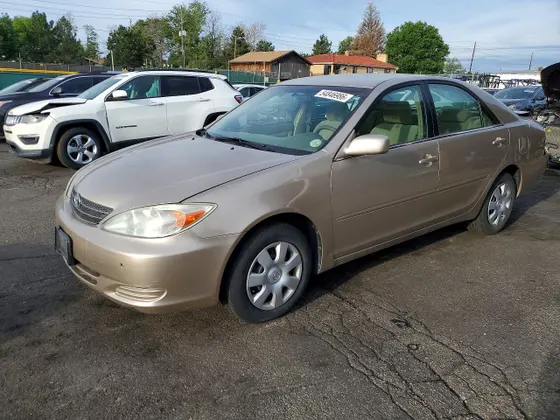 2004 Toyota Camry LE