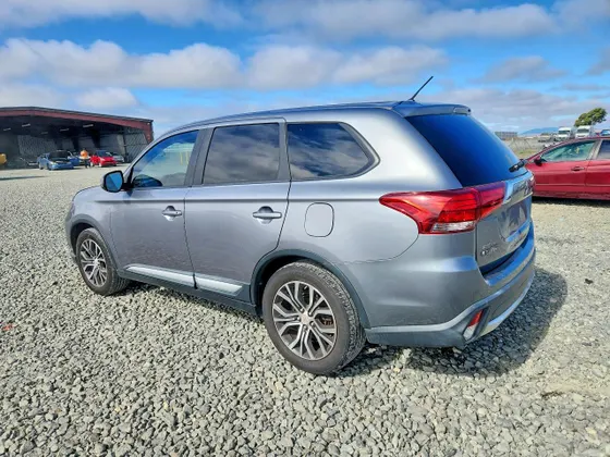 2016 Mitsubishi Outlander SE
