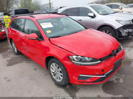 2018 Volkswagen Golf SportWagen S