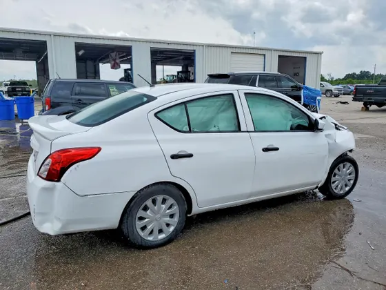 2019 Nissan Versa Sedan S