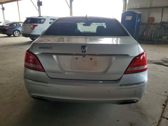 2012 Hyundai Equus Signature