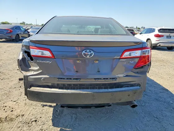 2013 Toyota Camry SE