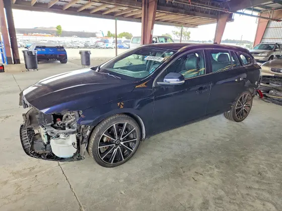 2016 Volvo V60 T5 Drive-E Platinum