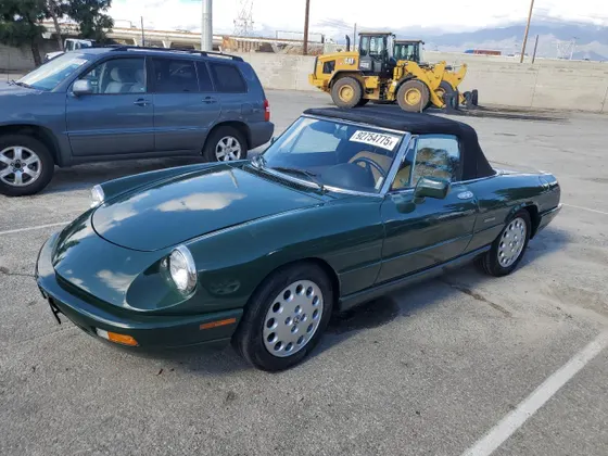 1992 Alfa Romeo Spider VELOCE