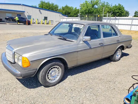 1983 Mercedes-Benz 300 Series 300D-T