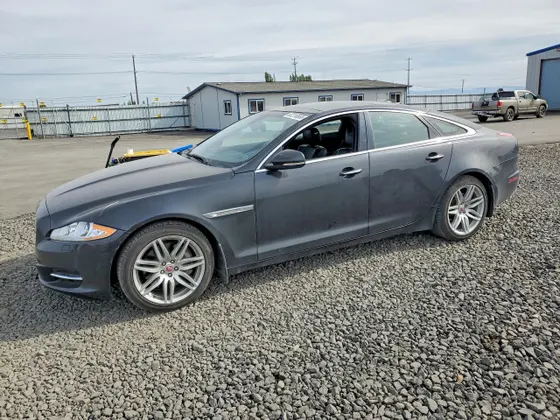 2015 Jaguar XJ Premium Luxury