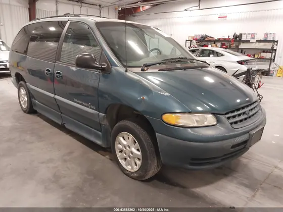 2000 Chrysler Voyager SE