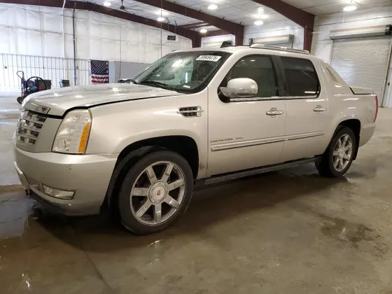 2010 Cadillac Escalade EXT Premium