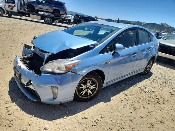 2015 Toyota Prius Plug-In Advanced