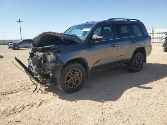2021 Toyota Land Cruiser VX-R