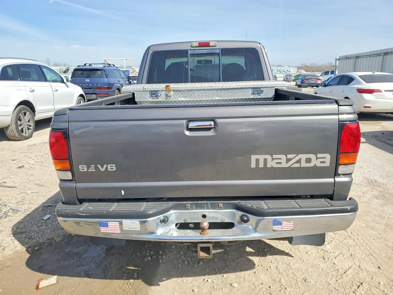 2000 Mazda B-Series 4WD Truck SE