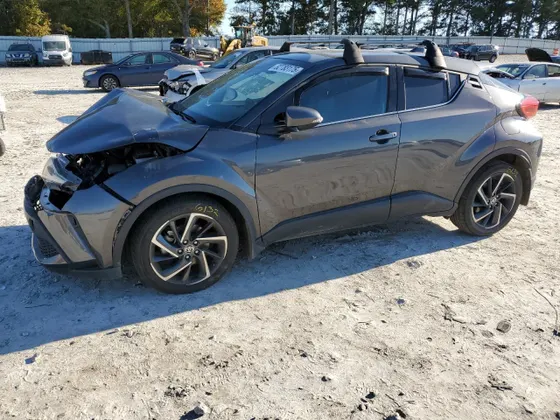 2022 Toyota C-HR Limited