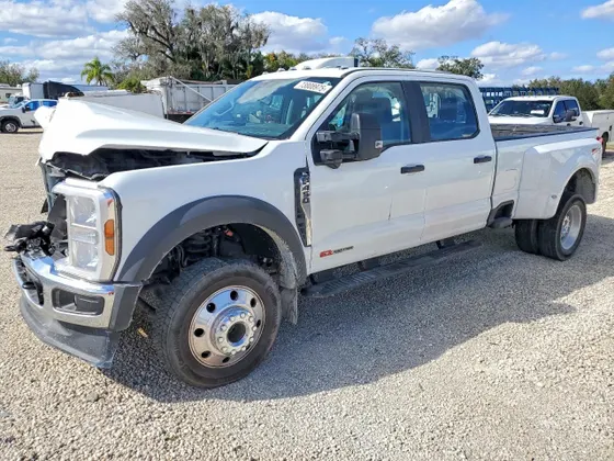 2025 Ford Super Duty F-450 DRW LARIAT
