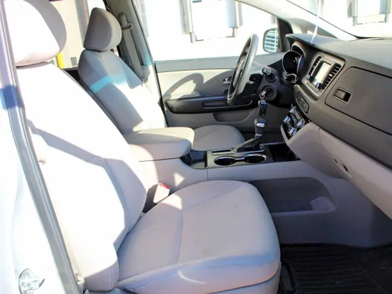 2020 Kia Sedona LX