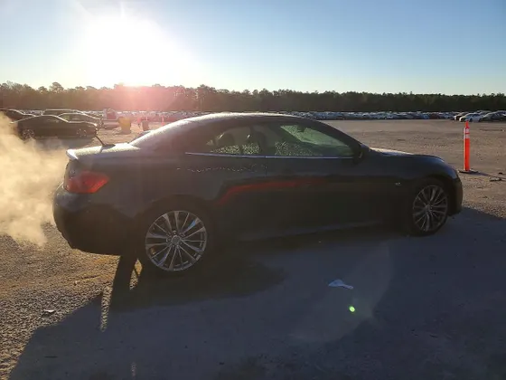 2015 INFINITI Q60 Convertible Q60
