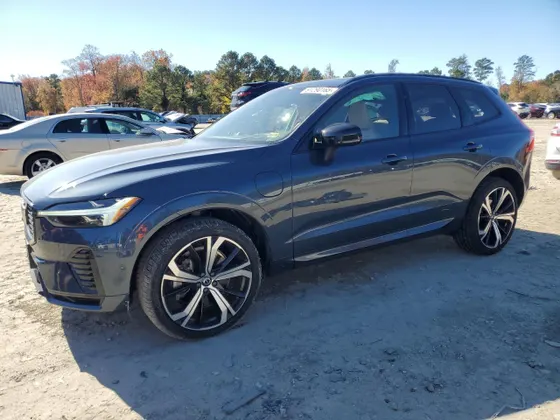 2025 Volvo XC60 Plug-In Hybrid Ultra