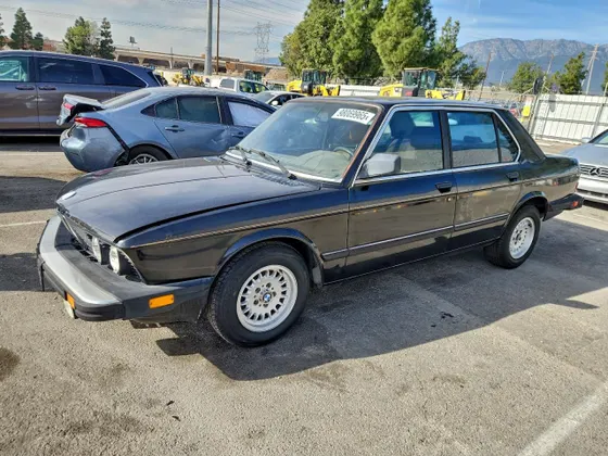 1988 BMW 528 - 533 - 633 - 733 528E