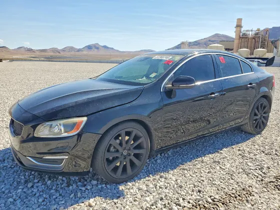 2015 Volvo S60 T6 Drive-E Platinum