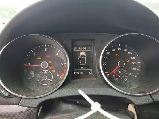 2013 Volkswagen Jetta SportWagen TDI w/Sunroof & Nav