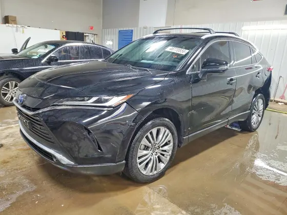 2023 Toyota Venza LE