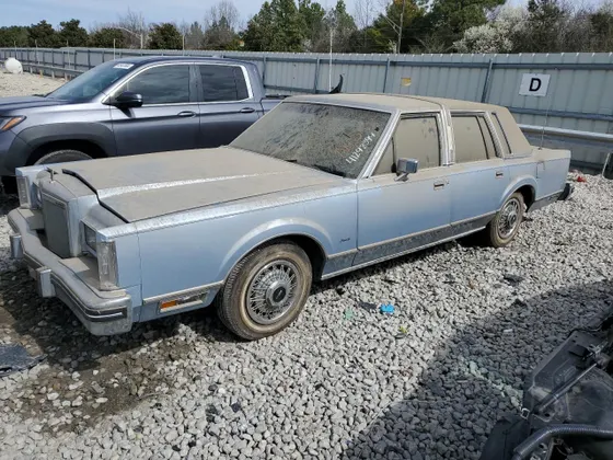 1984 Lincoln Town Car