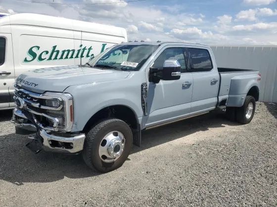 2024 Ford Super Duty F-350 DRW XLT