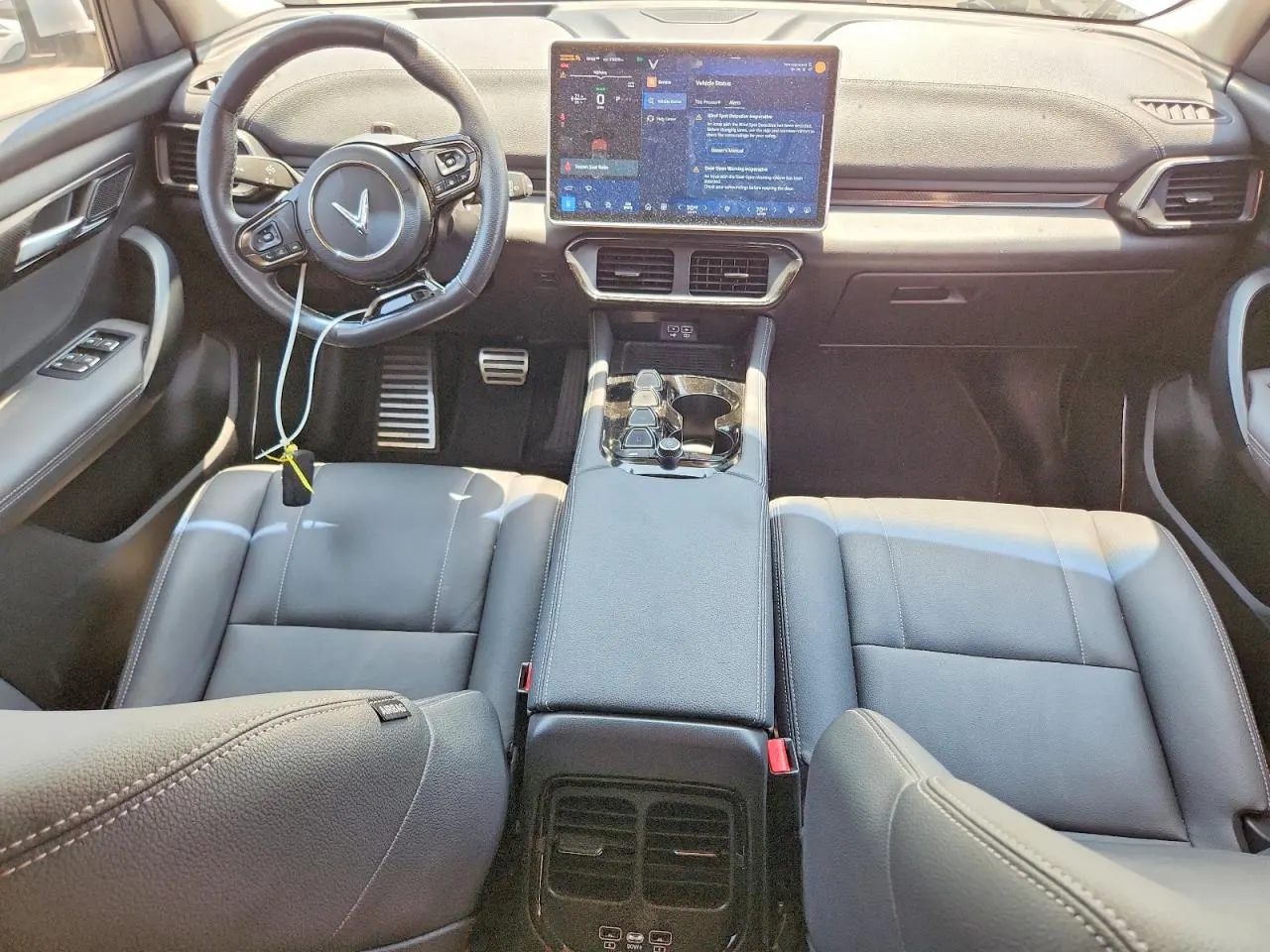 2023 VinFast VF 8 Eco