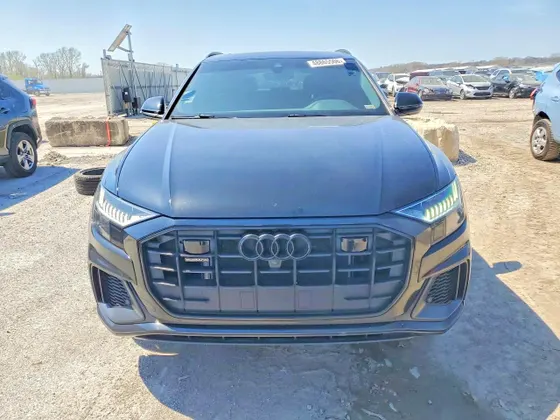 2022 Audi Q8 Premium Plus