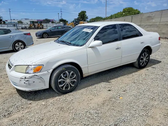 2001 Toyota Camry LE