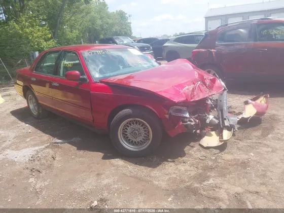 1998 Ford Crown Victoria LX