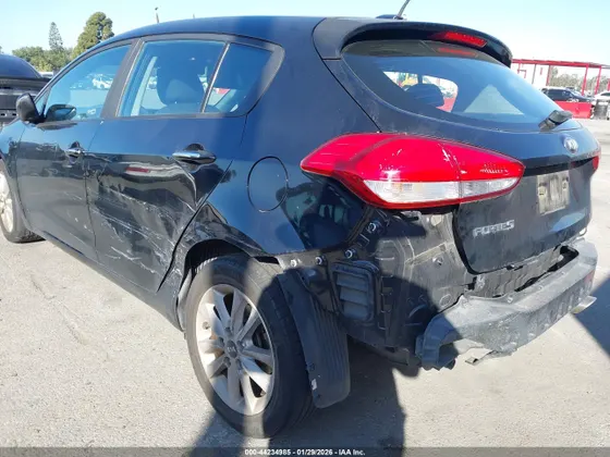2017 Kia Forte5 LX