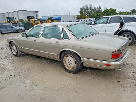 1995 Jaguar XJ Series Sedan XJ6