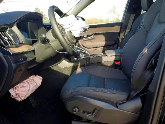 2025 Volvo XC90 Plus