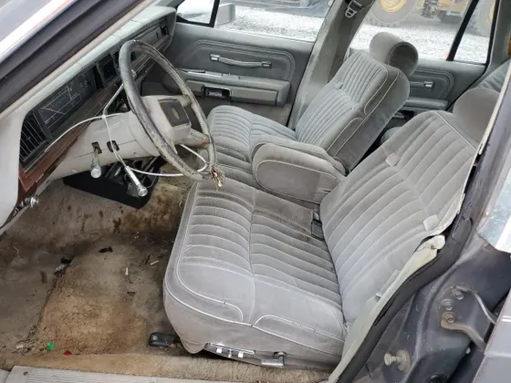 1985 Ford Crown Victoria
