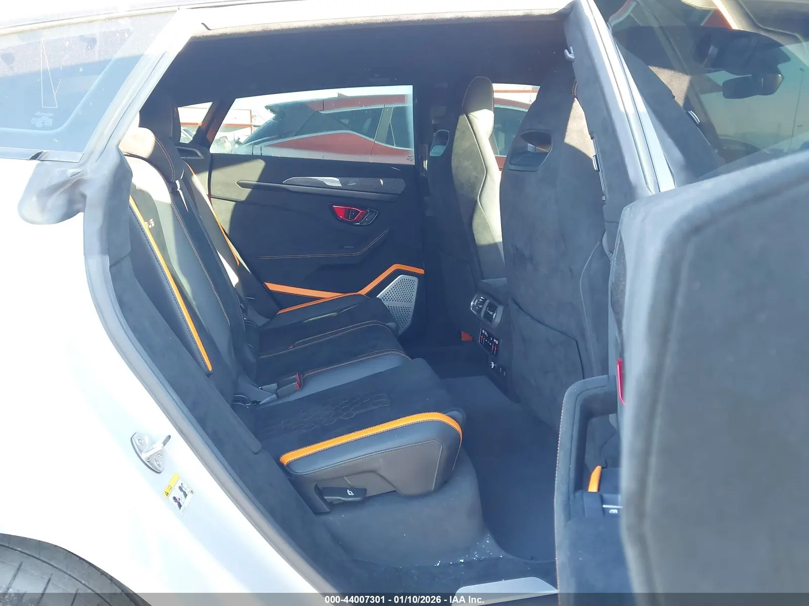 2023 Lamborghini Urus Performante