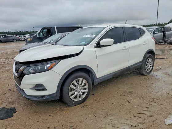 2020 Nissan Rogue Sport SV