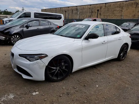 2017 Alfa Romeo Giulia