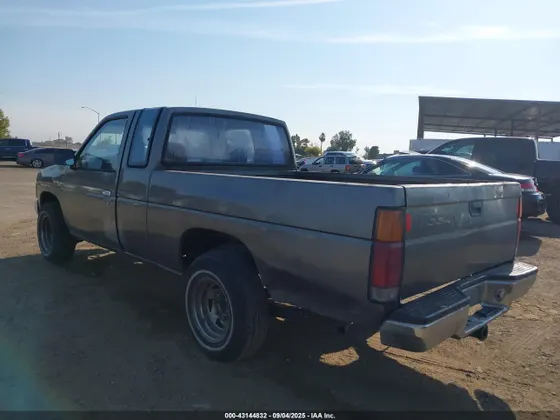 1989 Nissan Hardbody King Cab 2WD KING CAB