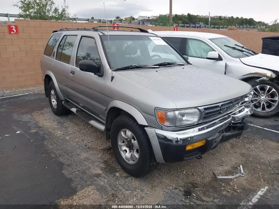 1998 Nissan Pathfinder XE