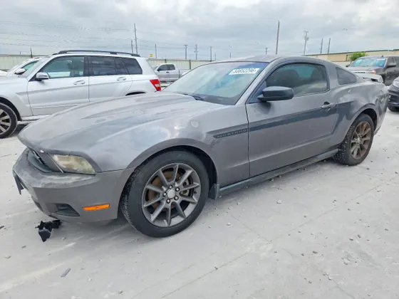 2011 Ford Mustang V6