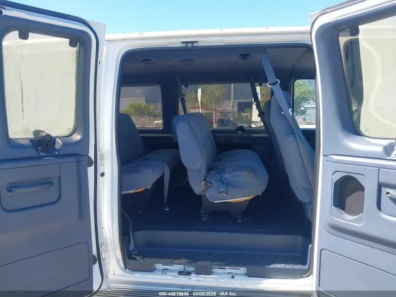 1996 Ford Club Wagon XL
