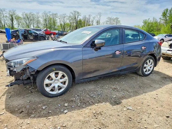 2015 Mazda Mazda3 i Sport