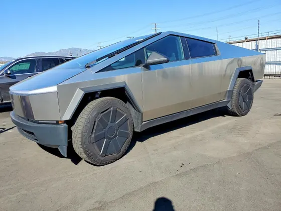 2024 Tesla Cybertruck